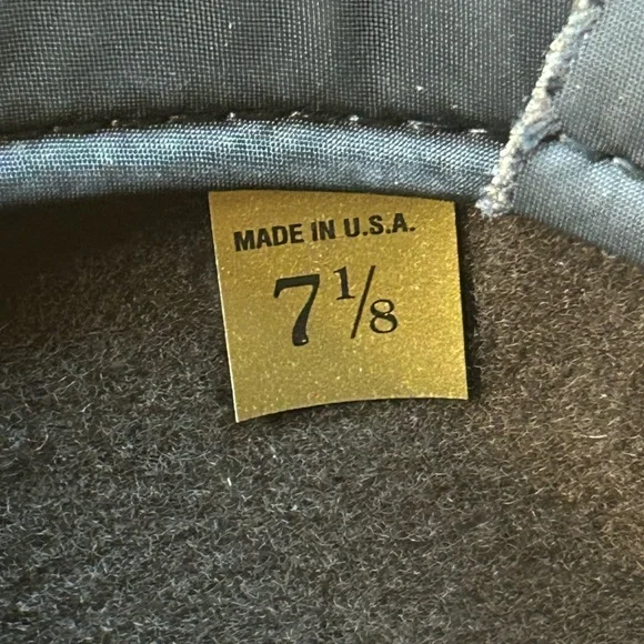 Cowgirl Cowboy Western Felt Hat with star studded band - Picture 9 of 9